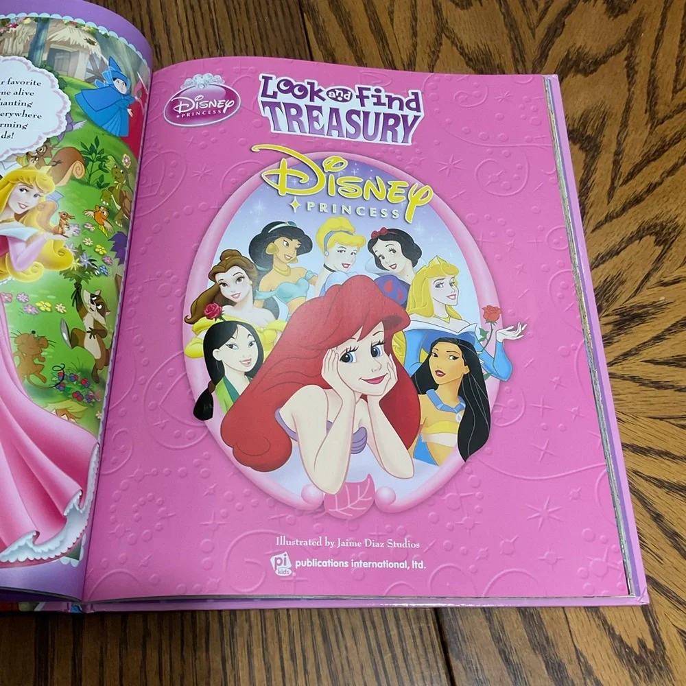 5 Disney Look & Finds, Not all Princesses Dress in Pink, Frozen Arendelle books